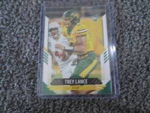 lot 138 image: 2021 Score Trey Lance Rookie Card...