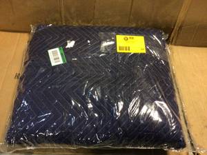 lot 64 image: Pratt Retail Specialties 80 in. L x 144 in. W Extra-Large Premium Moving Blanket &nbspCustomer Returns See Pictures