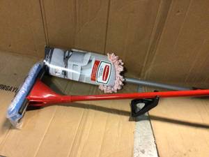 lot 74 image: Rubbermaid Flexible Microfiber Dust Mop &nbspCustomer Returns See Pictures
