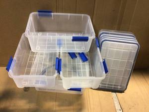 lot 77 image: IRIS 14.5 Qt. Gasket Storage Tote, with Latching Buckles, in ClearBlue, Customer Returns See Pictures