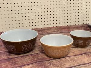 Lot of Three Pyrex Woodland Nesting Bowls