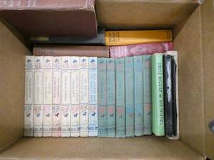 Box full of vintage books, bunch of historical ones Wild Bill Hickok, Paul Revere, Dolly Madison, Thomas Jefferson