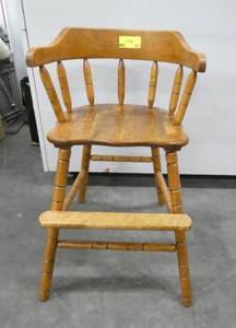 Nice wood high chair just missing a tray