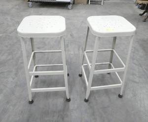 2 nice metal stools with rubber feet