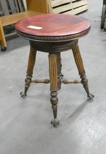 Very nice swivel piano chair, glass ball claw feet