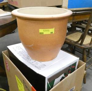 TerraCotta Fox planter and Pottery planter both in very good condition