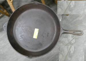 Large cast iron frying pan in very good condition