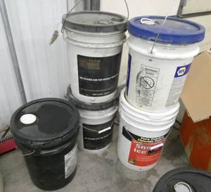 FIVE  empty 5 gallon buckets