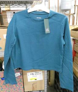 New case of 12 Teen Wild Fable - Crop Top Long Sleeve T-Shirt size Small Botanical Blue