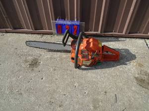 Husquevarna model 141 16 chainsaw. Used condition. Tested & works. As shown.