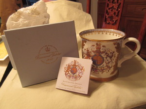 BUCKINGHAM PALACE DIAMOND JUBILEE 2012 TANKARD (MUG)