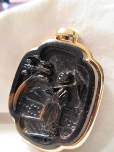 TRIFARI ASIAN PENDANT 1970S