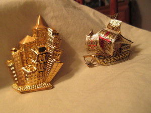 DAMASCENE SHIP PIN FROM SPAIN AND PARK LANE CITY SCAPE PIN