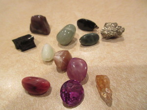 14 POLISHED STONES