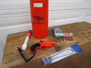 Olin flare gun, rounds, flare, lock...