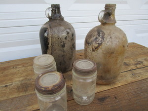 Vintage jars Atlas pint with glass...
