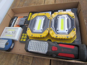 LED worklight - batt op with batter...