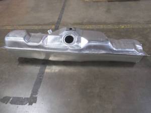 lot 423 image: Spectra Fuel Tank F6C - Never Installed.
