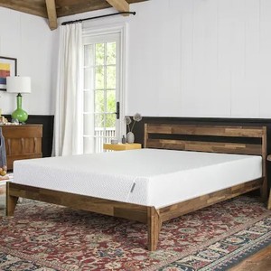 lot 449 image: Tuft & Needle Queen Foam 10-in Medium Mattress MAT-TN-01-Q - NEW Some Carton Damage.