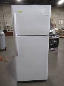 lot 374 image: Frigidaire 20.4-cu ft Top-Freezer Refrigerator (White) FFTR2021TW - WORKS WELL. Scratch and Dent.