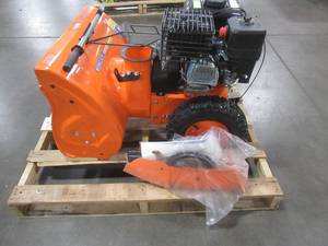 lot 7 image: YARDMAX 22 in. 2-Stage Gas Snow Blower YB5765 - Missing Handle and maybe other parts - Never UsedHas Compression.