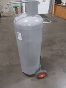 lot 10 image: Flame King 100 lbs. Horizontal and Vertical HOG Propane Cylinder with Wheels, YSN100HOGa.
