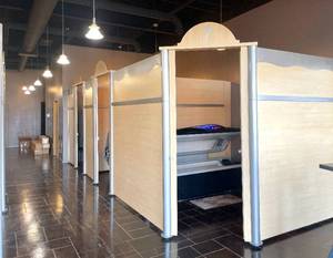 lot 50 image: EURO Line Eurowall Modular Salon Room System with 9 Rooms