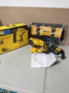DEWALT 20-Volt Max Lithium-Ion 18-Gauge Cordless Brad Nailer Kit