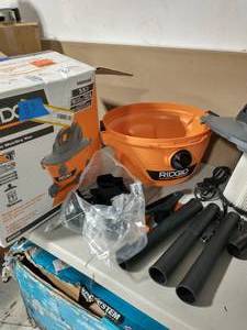 RIDGID 6 Gal. 3.5-Peak HP NXT WetDry Shop Vacuum with Filter, Hose and Accessories