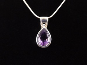 lot 1 image: .925 Sterling Silver Amethyst Crystal Pendant Necklace