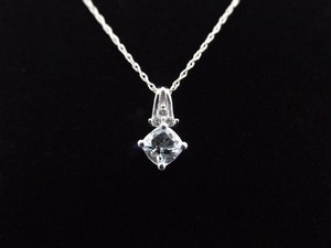 lot 4 image: .925 Sterling Silver Faceted Topaz Pendant Necklace