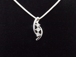 lot 10 image: .925 Sterling Silver Diamond Accented Pendant Necklace