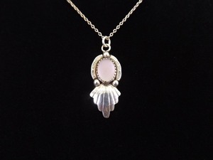 lot 13 image: .925 Sterling Silver Navajo Mother of Pearl Pendant Necklace