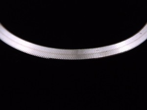 lot 20 image: .925 Sterling Silver Thick Flat Snake Link Necklace