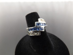 lot 31 image: .925 Sterling Silver Sapphire Crystal Ring Size 6