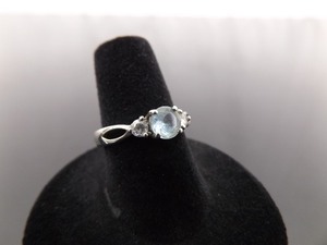 lot 36 image: .925 Sterling Silver Faceted Topaz Ring Size 7