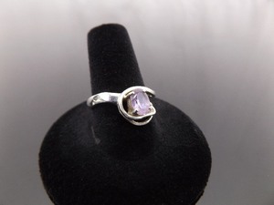 lot 38 image: .925 Sterling Silver Oval Cut Amethyst Ring Size 8.5