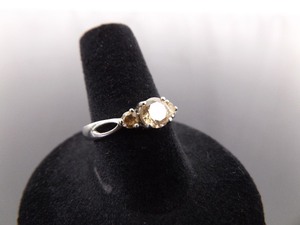 lot 47 image: .925 Sterling Silver Citrine Crystal Ring Size 8