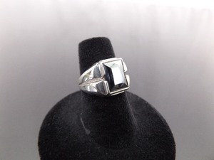 lot 50 image: .925 Sterling Silver Hematite Ring Size 5.5