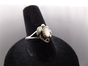 lot 52 image: .925 Sterling Silver Navajo Mother of Pearl Ring Size 8.25
