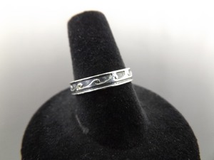 lot 80 image: .925 Sterling Silver Band Ring Size 8
