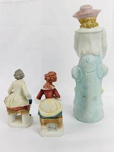 lot 153 image: A Collection of Romantic Porcelain Figurines