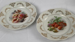 lot 112 image: Lovely Collection of Vintage White China with Floral Patterns & 22 KT Gold Rim