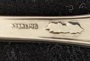 lot 35 image: Stunning Silver Antique Sterling Scalloped Ladle - 86.6g
