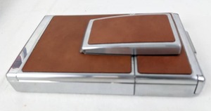 lot 33 image: Stylish 1972 Instant Polaroid SX-70 Land Camera with Leather Hard Case