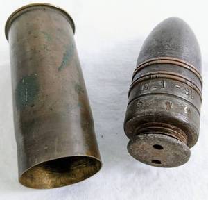 lot 40 image: Inert WWI French 37mm Artillery Shell with Brass Case