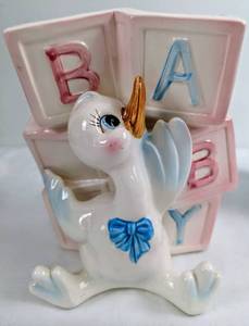 lot 44 image: Whoa, Baby Vintage Lefton and Japan Ceramic Nursery Planters, Baby Hat and Pin