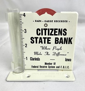 lot 224 image: Lot of Vintage Minnesota Advertising Items- Thermometer, Rain Gauge, & Ashtray