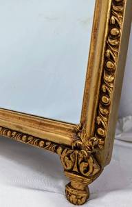 lot 49 image: Beautiful Large Ornamental Gold Wall Mirror - Vintage Horizontal Wood Frame