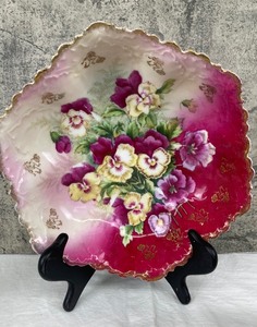lot 142 image: Collection of Delicate Antique China